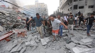 استشهاد شخص وإصابة آخرين جراء في قصف للاحتلال على خيمة نازحين بالبريج