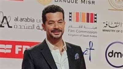  هدي المفتي وشريف سلامة في عرض «موعد مع الماضي» بمهرجان القاهرة