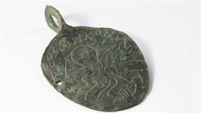 الحفريات تكشف تميمة تحمل صورة النبى سليمان منذ القرن الخامس