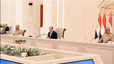 السيسي أثناء لقاء قادة القوات المسلحة: جيش مصر جاهز لتنفيذ أي مهمة