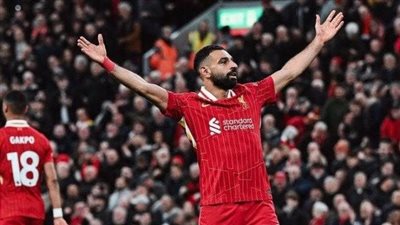 تقارير: جماهير ليفربول تجبّر إدراة «الريدز» لتجديد عقد محمد صلاح