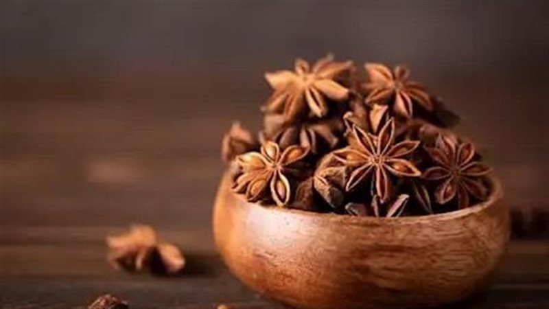 اليانسون النجمي