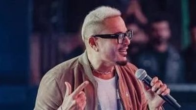 دفاع الشاب المصفوع بواقعة الفنان عمرو دياب: موكلي مش من البشوات فضربه