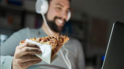 تناول الطعام في وقت متأخر قد يضر قلبك وصحتك أكثر مما تتخيل