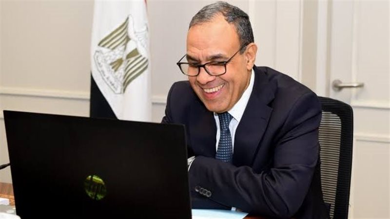 الدكتور بدر عبد