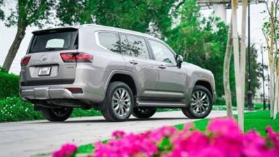 تويوتا لاند كروزر 2025.. أسعار ومواصفات مميزة بالسوق العالمي