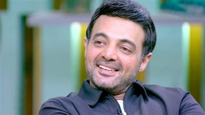 عمرو محمود ياسين يكشف كواليس من تصوير «وتقابل حبيب»