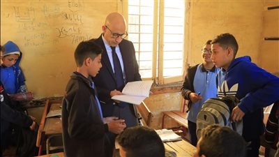 وزير التعليم يتابع انتظام الدراسة بمحافظة المنيا ويوجه الالتزام بكافة الواجبات المنزلية