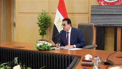 وزير الصحة يستعرض مؤشرات انخفاض وفيات الأطفال الرضع ومعدلات التقزم