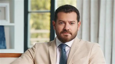 عمرو يوسف يطمئن الجمهور على صحة كندة علوش