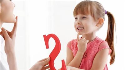 كل ما تحتاج معرفته عن علاج النطق واللغة: مفتاح المساعدة لطفلك