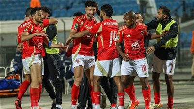 الشناوي والسولية على دكة البدلاء.. انطلاق مباراة الأهلي والجونة بالدوري