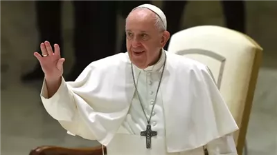 تدهور الحالة الصحية لبابا الفاتيكان بسبب الالتهاب الرئوي الثنائي