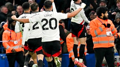 فولهام يقلب الطاولة على تشيلسي في مباراة مثيرة بالدوري الإنجليزي