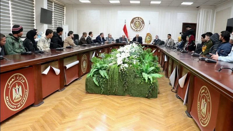 العمل