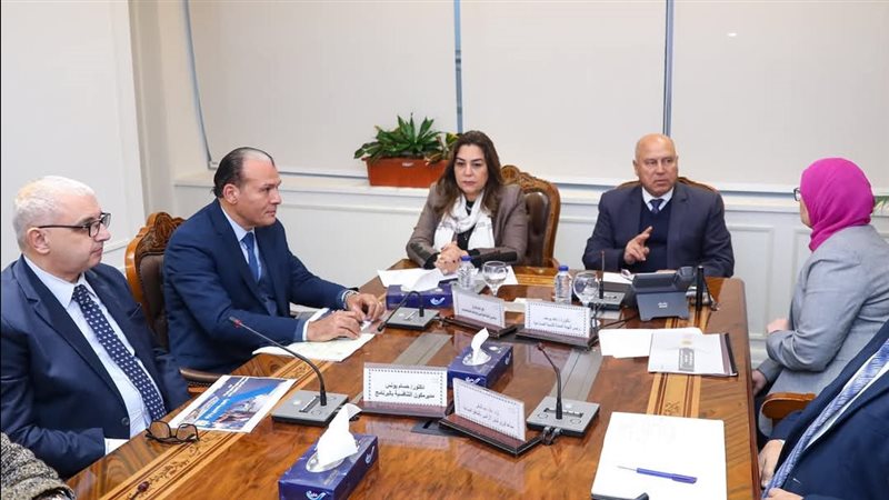 وزيرا الصناعة والتنمية