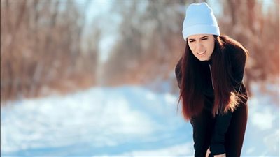 الشتاء بيزيد الوجع.. إليك نصائح فعالة للوقاية من تيبس العضلات وتخفيف الألم