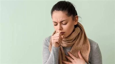 الزنجبيل والأناناس أفضل المشروبات والأطعمة لتخفيف السعال في الشتاء