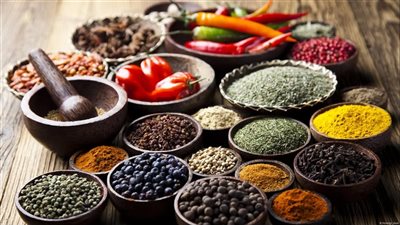 إليك أهم الأعشاب الطبيعية للتخلص من الوزن الزائد في فصل الشتاء