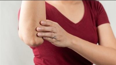 خلطات طبيعية لتبييض الركب والأكواع وإزالة التصبغات الداكنة بسهولة