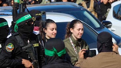 إسرائيل: حصلنا على قائمة أسماء المحتجزين المقرر الإفراج عنهم غدا