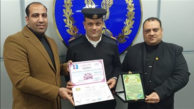 تهنئة الأمين سيد غمري بقسم ثاني العاشر من رمضان بعيد الشرطة الـ73