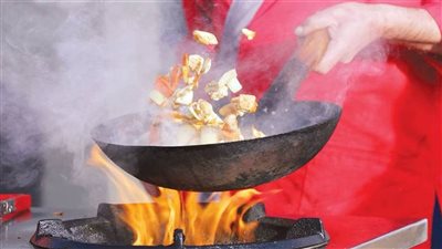 احذر.. أطعمة قد تصبح سامة عند تسخينها مرة أخرى