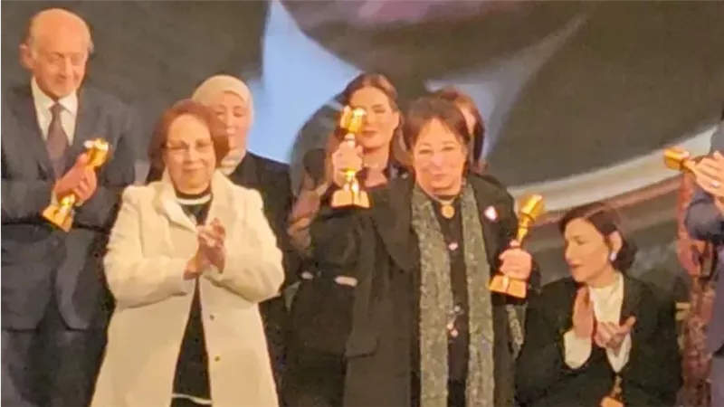 سميرة عبد العزيز