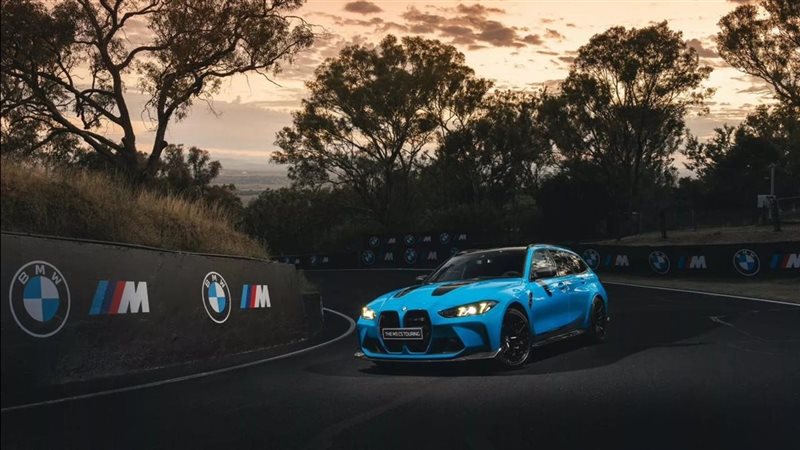بي إم دبليو M3 CS تورينج