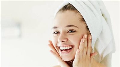 سر البشرة المتوهجة خالية من العيوب.. 3 مكملات غذائية لا غنى عنها