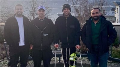 بعد إجراء جراحة الغضروف.. أول ظهور لرضا سليم لاعب الأهلي بالعكاز