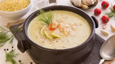 وجبة لذيذة على مائدتك في رمضان.. طريقة عمل لسان العصفور بالكريمة والدجاج