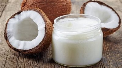 طرق طبيعية لترطيب البشرة بسهولة.. من زيت جوز الهند إلى شرائح الخيار