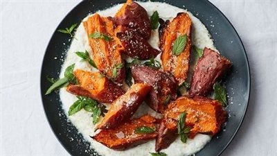 سهرة رمضان.. بطاطا مشوية بالفرن مع الزبادي وجبة خفيفة ومثالية للدايت