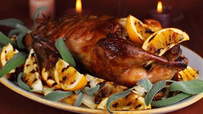 طعم لا يُقاوم.. أسهل طريقة لتحضير البط بالبرتقال على مائدة رمضان