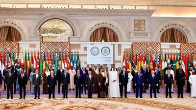 بث مباشر.. الرئيس السيسي يستقبل نظرائه المشاركين بالقمة العربية غير العادية