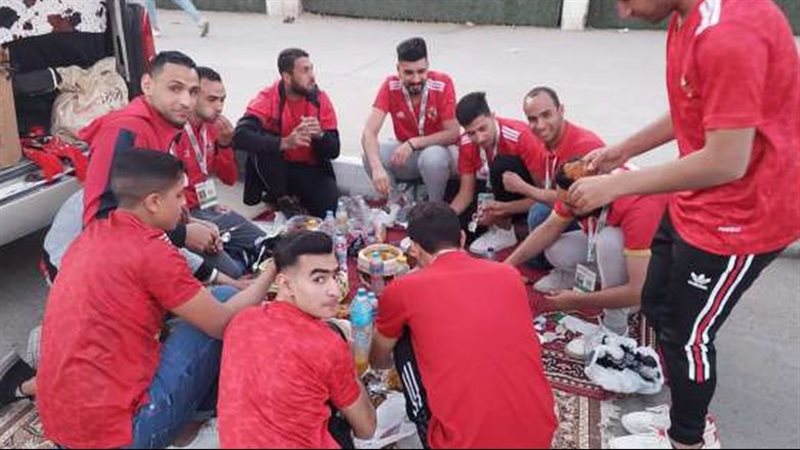 مائدة إفطار