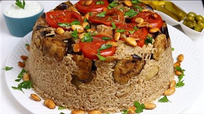 وصفة شهية وسهلة.. خطوات تحضير المقلوبة على الطريقة العربية