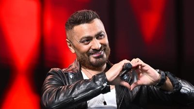 تامر حسني يوجه رسالة لجمهوره: اقروا سورة يس وثبتوها في حياتكم