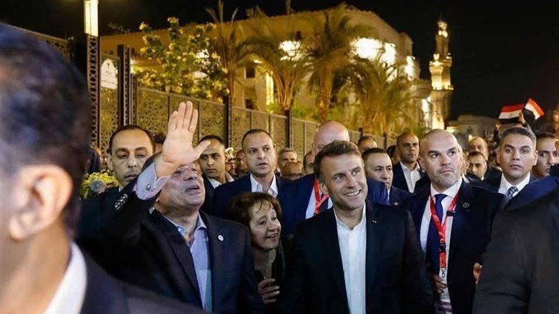 ماكرون والسيسي
