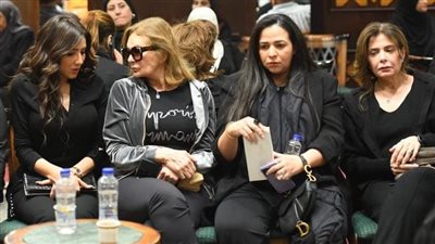 دموع النجوم في وداع سليمان عيد.. ليلة حزينة في عزاء مفاجئ