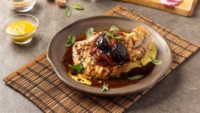 وصفة مكعبات دجاج بالبصل المكرمل.. تجربة فريدة لا تُقاوم