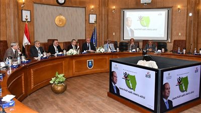 طلاب جامعة قناة السويس يتألقون على خشبة المسرح في أسبوع فني مميز