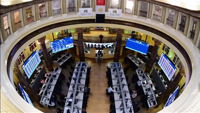 البورصة تتراجع بفعل جني الأرباح.. وصعود هامشي لأسهم الشركات الصغيرة