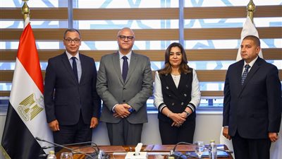 قبل عيد الأضحى.. محافظ القليوبية يوقع عقد مشروع «مجزر شبرا الخيمة»