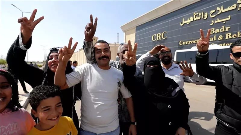 النزلاء