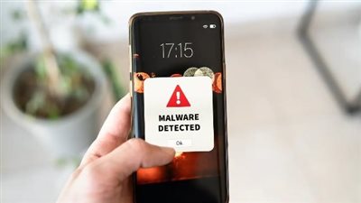 ثغرة أمنية تهدد ملايين من مستخدمي آيفون بهجمات برمجيات خبيثة جديدة