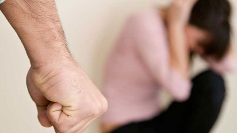 حكم قول على الطلاق