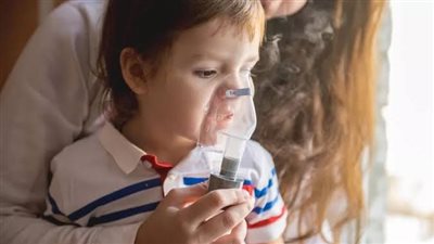 «الفيروس المعوي» يثير القلق.. أعراض تنفسية حادة تصيب الأطفال غير المصابين بالربو