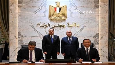 مدبولي يشهد توقيع اتفاقية تصنيع سيارات «جيتور T1 وT2» بمصر